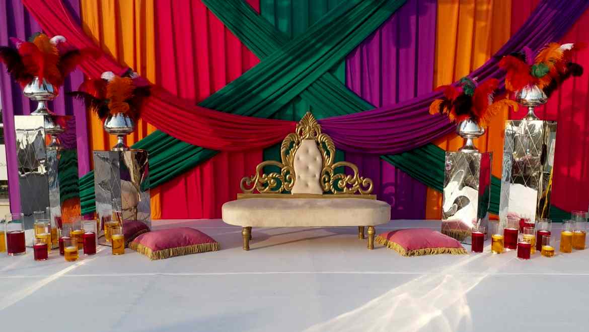 Kına Taht Alanları