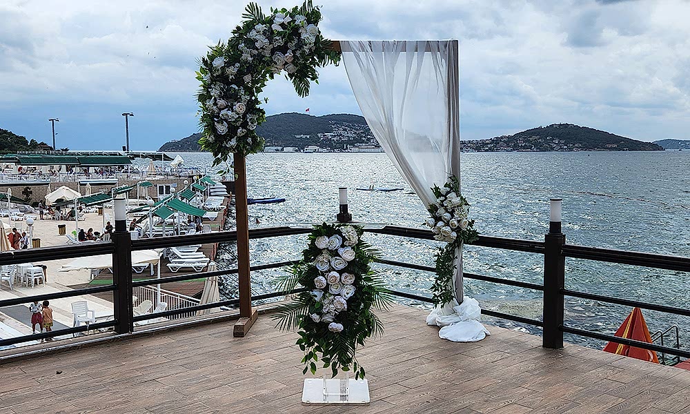 ANADOLU KULÜBÜ - TERAS